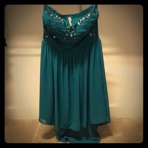 Strapless teal bridesmaid/party dress.